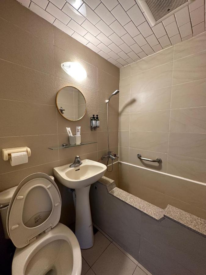 Ming Ren Hotspring Hotel Джиаоси Екстериор снимка