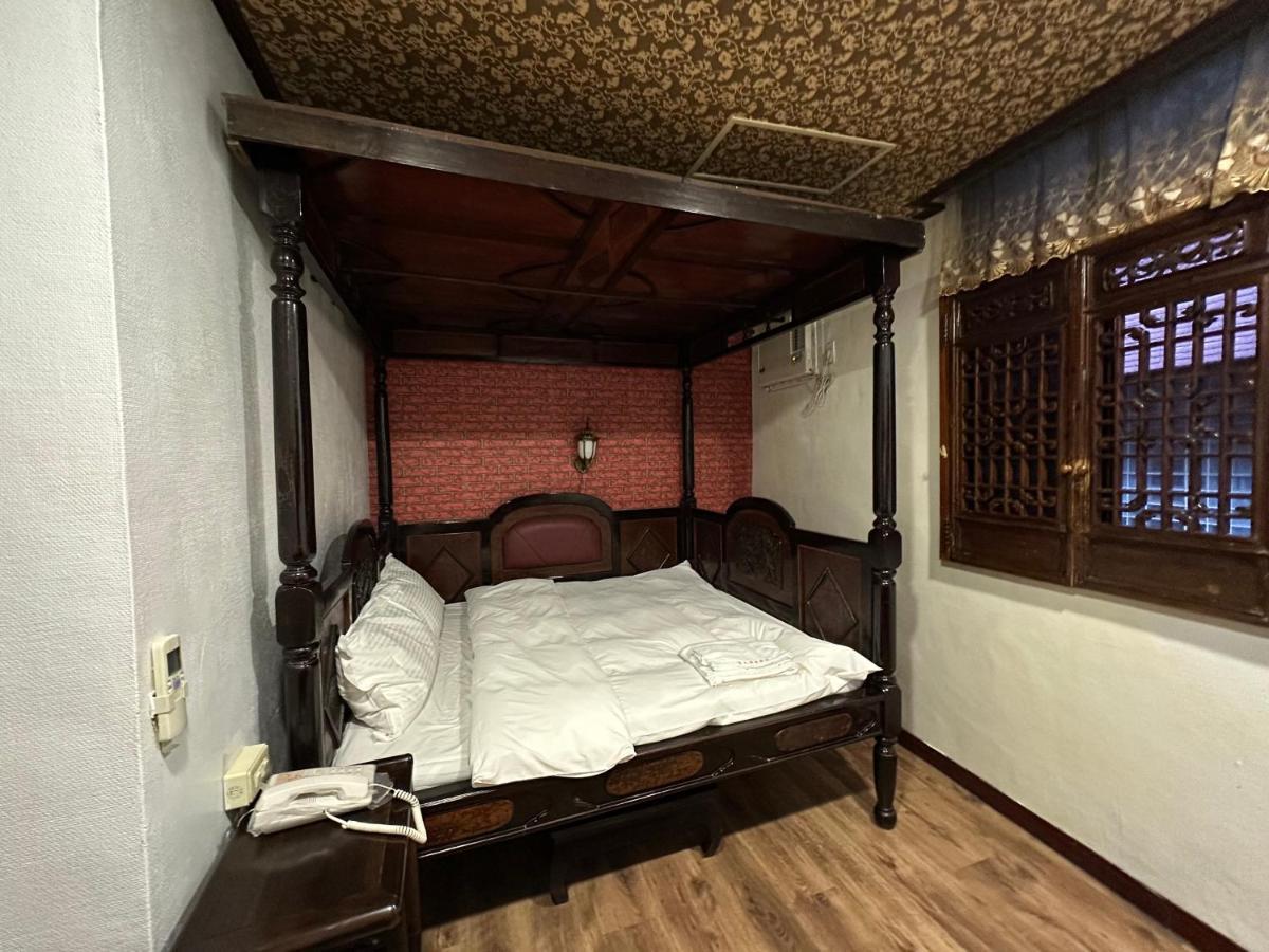 Ming Ren Hotspring Hotel Джиаоси Екстериор снимка
