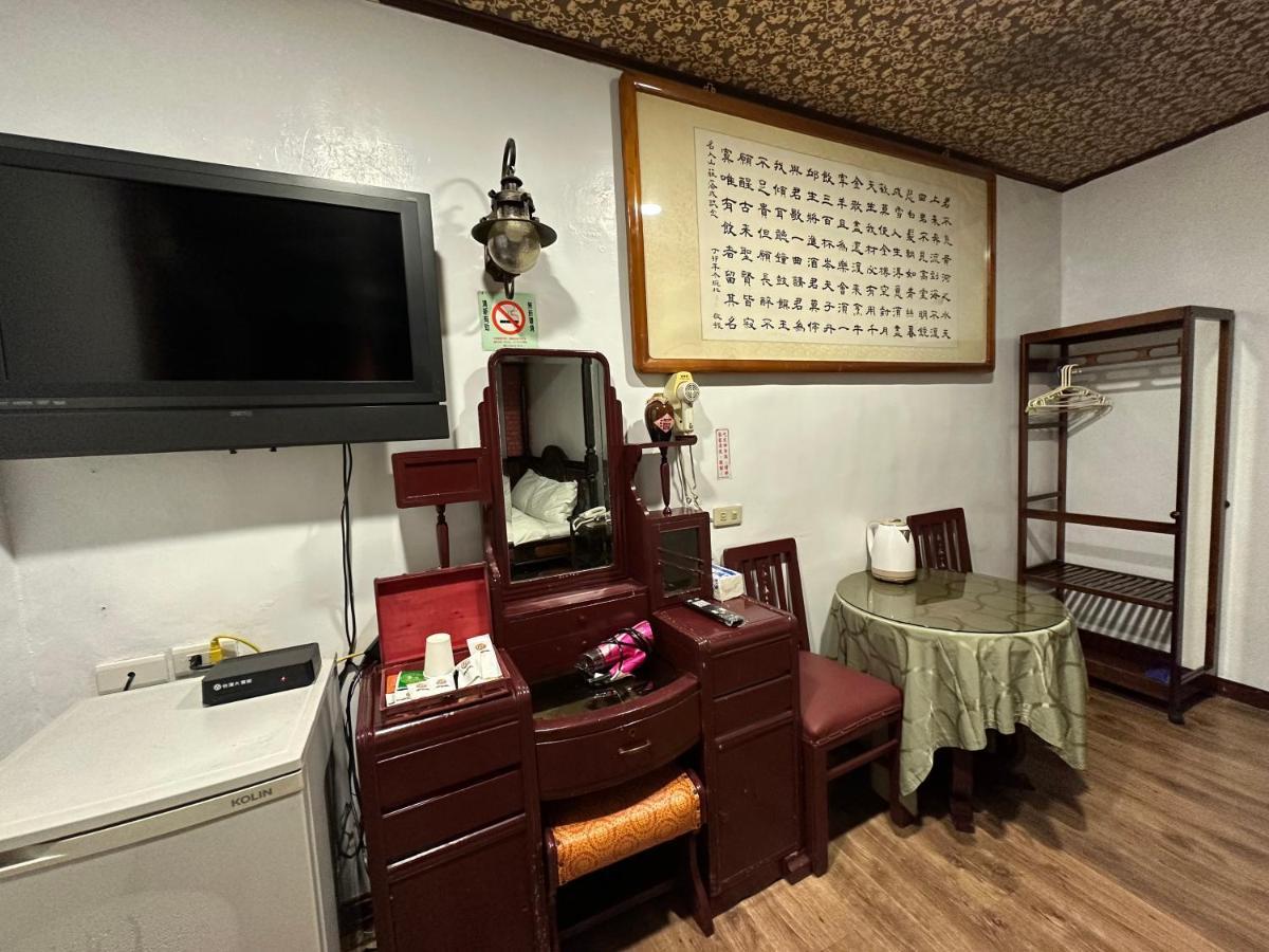Ming Ren Hotspring Hotel Джиаоси Екстериор снимка