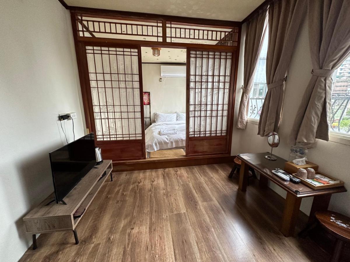 Ming Ren Hotspring Hotel Джиаоси Екстериор снимка