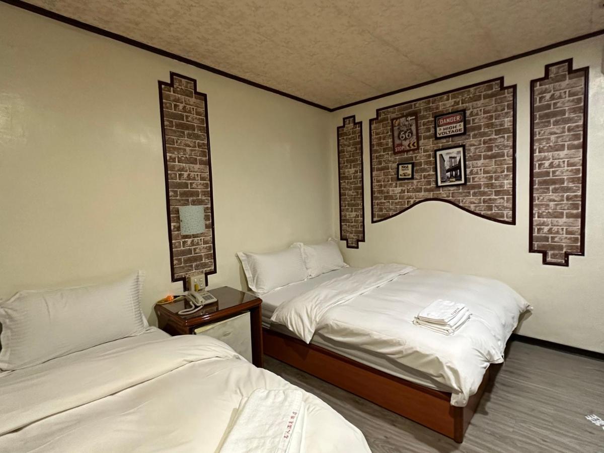 Ming Ren Hotspring Hotel Джиаоси Екстериор снимка
